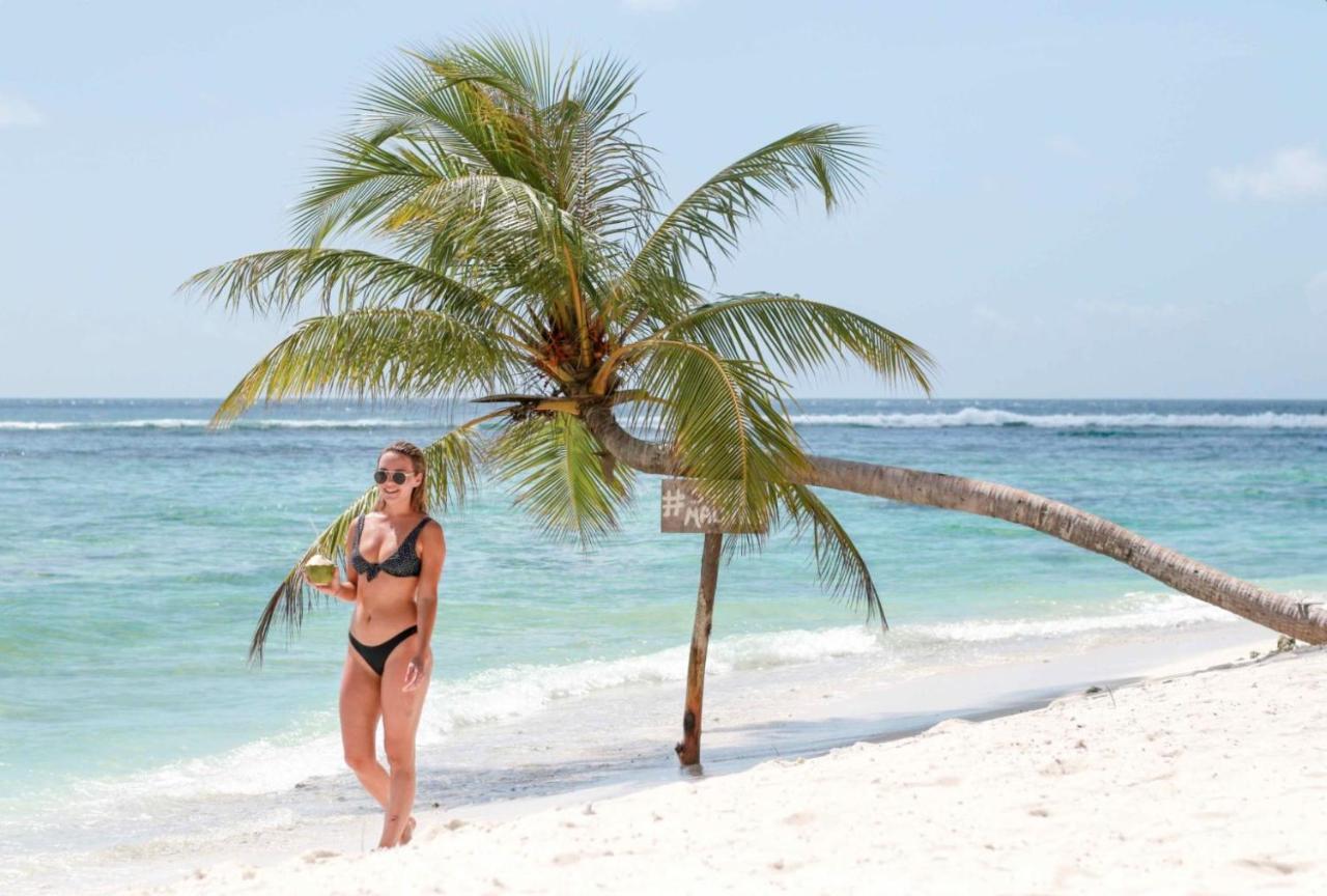 Palm Gate Maldives Hotel Thulusdhoo Buitenkant foto