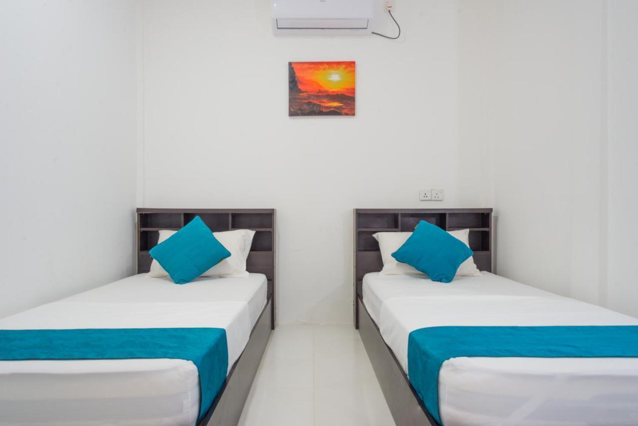 Palm Gate Maldives Hotel Thulusdhoo Buitenkant foto