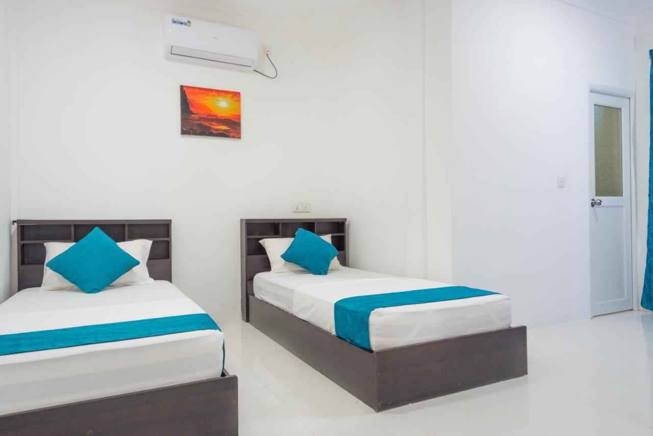Palm Gate Maldives Hotel Thulusdhoo Buitenkant foto